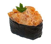 Спайси гункан с копченым лососем