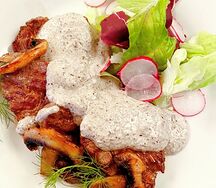 Рулетики из говяжьей вырезки