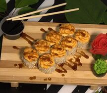 Запеченный ролл с креветкой