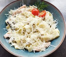 Фетучини с грибами и ветчиной