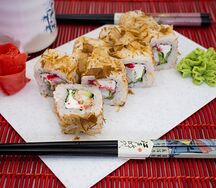 Ролл фирменный Бонито с креветками