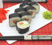 Ролл фирменный Сливочный лосось