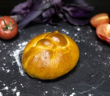 Пирожок с рисом и яйцом