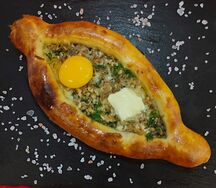 Хачапури по-аджарски с мясом