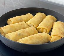 Блинчики с яйцом и зелёным луком