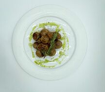 Мини-картофель жареный с розмарином