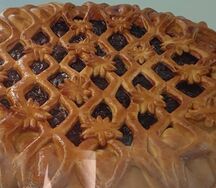 Постный пирог с клубникой