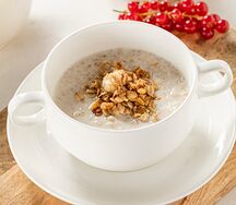 Каша овсяная с медом и вишней