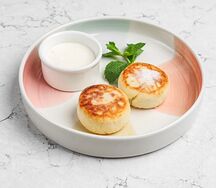 Сырники со сметаной