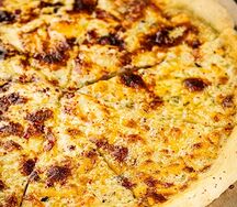 Пицца сырная