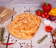 Римская пицца с грушей и вишней