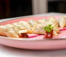 Вареники с вишней и белым шоколадом