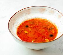 Солянка мясная с копченостями