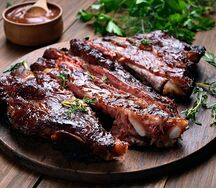 Ребра свиные с луковым мармеладом