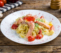 Феттуччине с лососем