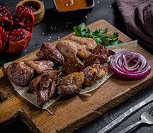 Шашлык из бараньей печени с курдюком