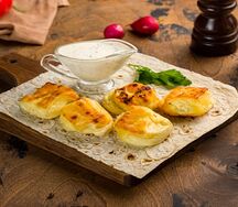 Сыр сулугуни на мангале