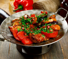 Аджапсандал с куриным филе