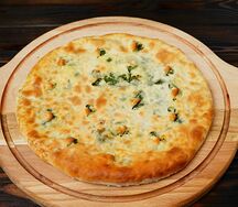 Хачапури со шпинатом и сыром