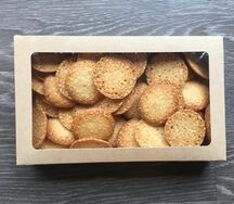 Кунжутное печенье в коробке