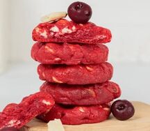 Печенье с белым шоколадом и вишней