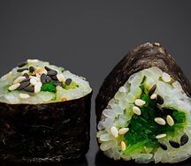 Маки ролл с авокадо