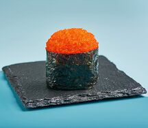 Суши с икрой