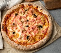 Бруклинская пицца с ветчиной и грибами