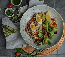 Салат с тунцом