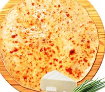 Пирог с сыром и зеленым луком