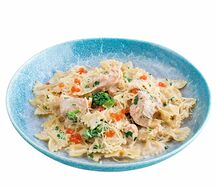 Фарфалле с лососем и брокколи