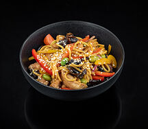 Сомен с курицей в остром соусе