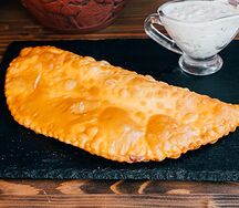 Чебурек с сыром
