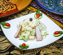 Цезарь с курицей