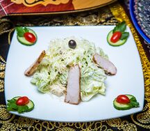 Цезарь с курицей