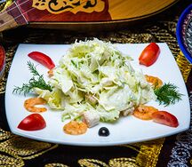Салат цезарь с криветками