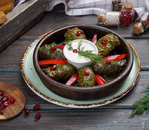 Долма в винoградных листьях