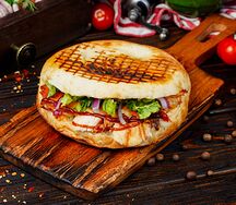 В пите из тандыра с курицей