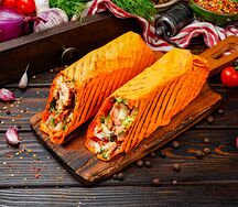 Стандартная в сырном лаваше из курицы