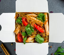 По-китайски с курицей и фунчозой