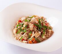 Жареный рис с курицей