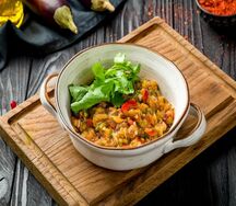 Салат из печенных на мангале овощей