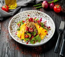 Салат из жареного сулугуни