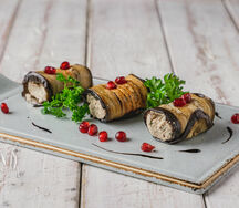 Баклажаны, фаршированные грецкими орехами