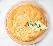 Хачапури со шпинатом и сыром