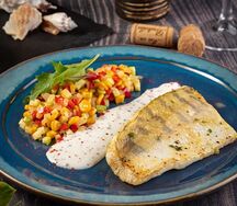 Филе судака, запечённое с овощным соте под горчичным соусом