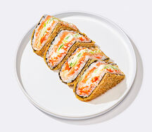 Рисовый сэндвич с лососем