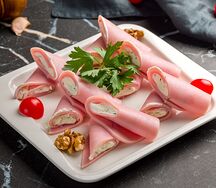 Рулетики из ветчины