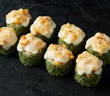 Запеченный ролл с креветкой