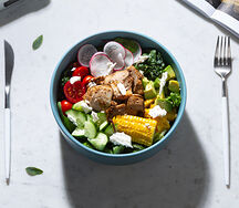 Боул с курицей, кейлом и киноа